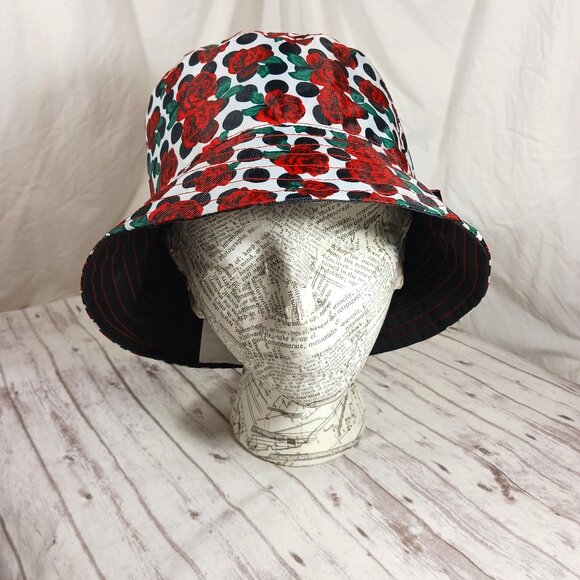 Luv Betsey Reversible Bucket Hat Betsey Johnson Black Polka Dots Red Roses - Picture 1 of 10